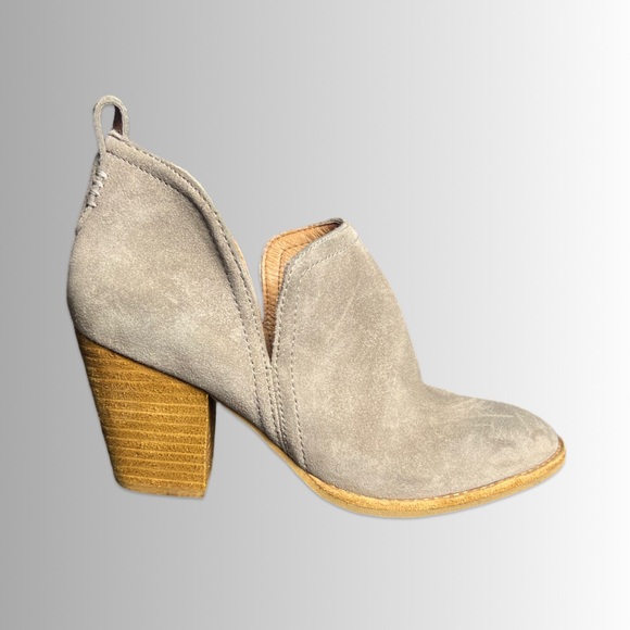 Jeffrey Campbell Rosalee Gray Suede Stacked Wood Heeled Booties, Size 7.5 - Picture 2 of 8